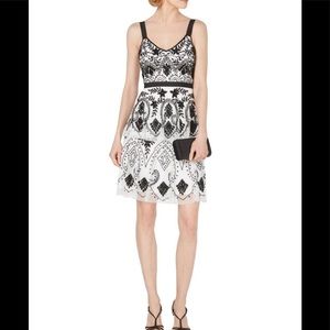 ⚡️SALE⚡️Adrianna Papell Hand-beaded tiered dress